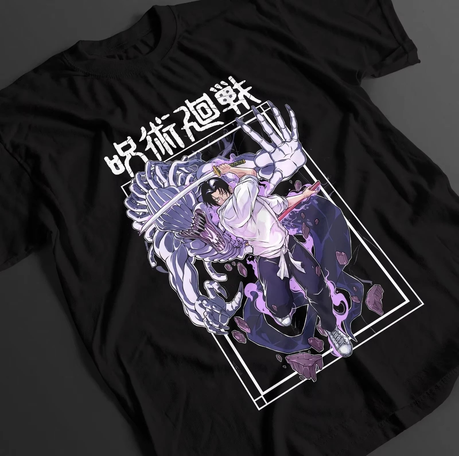 T-shirt noir manches courtes avec impression graphique violet et personnage, devant