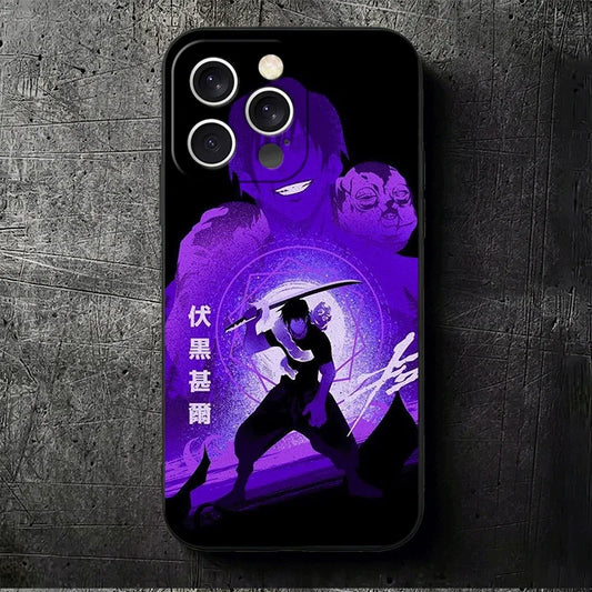 Coque iPhone noire avec illustration violette de personnage manga et yeux sur le dos.