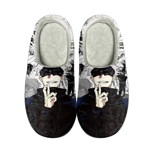 Chaussons en tissu noir et blanc, doublure claire, motif manga sur l’empeigne.