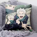 Coussin Jujutsu Kaisen Toge Inumaki Col Relevé