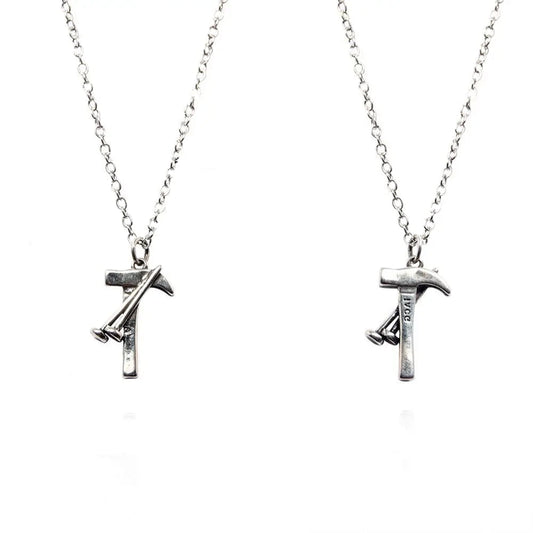 Collier Jujutsu Kaisen double, chaîne argentée et pendentif croix gravé, Technique Vaudou Nobara